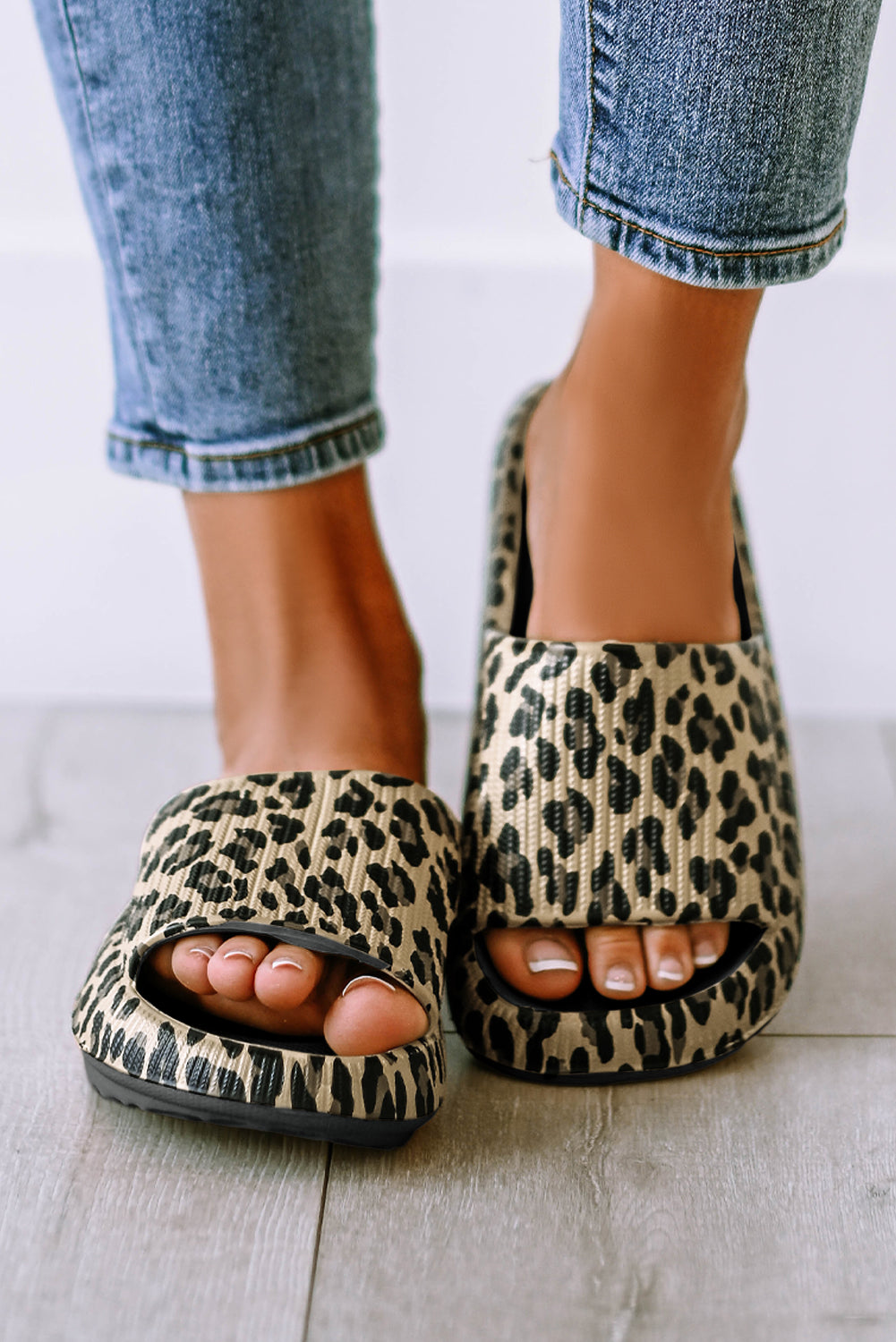 Leopard Print Thick Sole Slip On Slippers - Nicole Lee Apparel