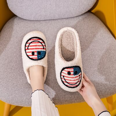 Melody Smiley Face Slippers - Nicole Lee Apparel