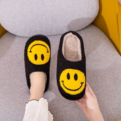 Melody Smiley Face Slippers - Nicole Lee Apparel