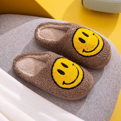 Melody Smiley Face Slippers - Nicole Lee Apparel