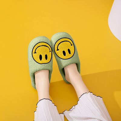 Melody Smiley Face Slippers - Nicole Lee Apparel